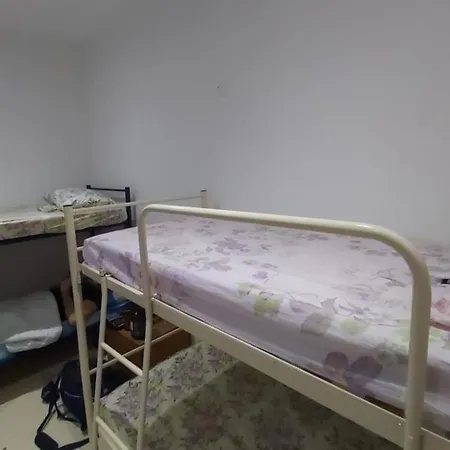 Δωμάτια σε οικογενειακή κατοικία St Francis House