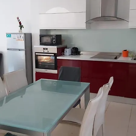 Δωμάτια σε οικογενειακή κατοικία St Francis House *
